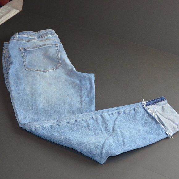 Maurices Size Large Regular Jeans - Picture 2 of 10